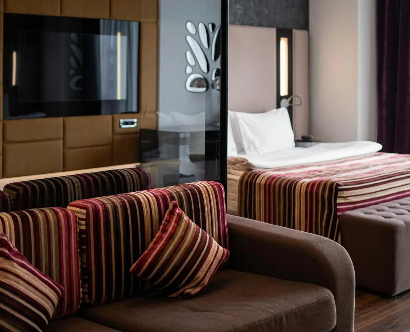 11 Mirrors Design Hotel Kijev