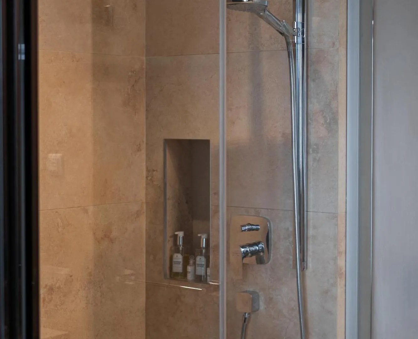 11 Mirrors Design Hotel Kijev