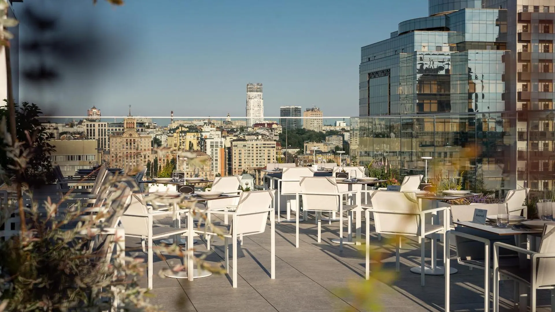 11 Mirrors Design Hotel Κίεβο